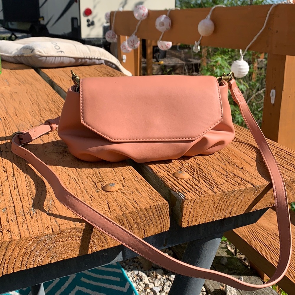 Universal Thread EUC pastel pink purse